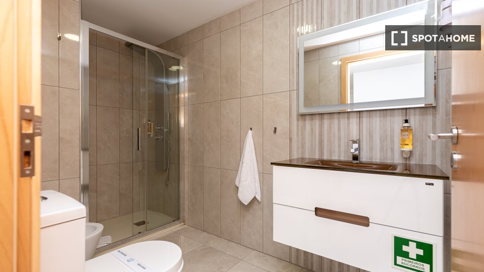 Apartment Porto, 2 beds, 119m² — photo 4