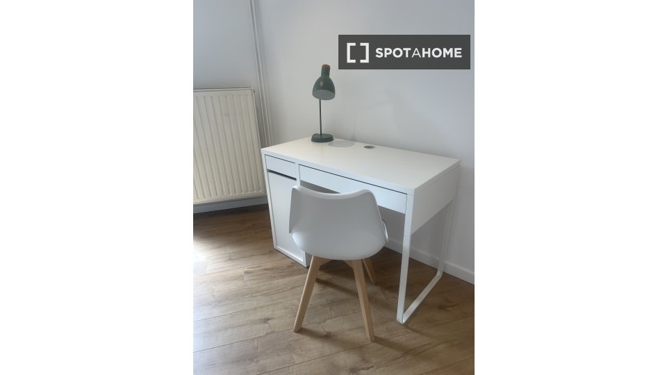 Double room Brussels, 9 beds, 13m² — photo 24
