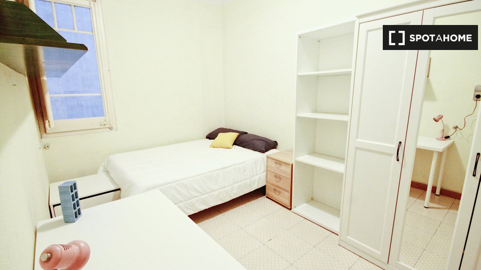 Double room Barcelona, 4 beds — photo 7