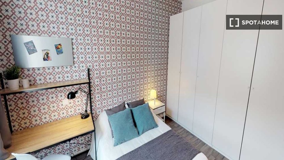 Double room Lille, 4 beds, 80m² — photo 16