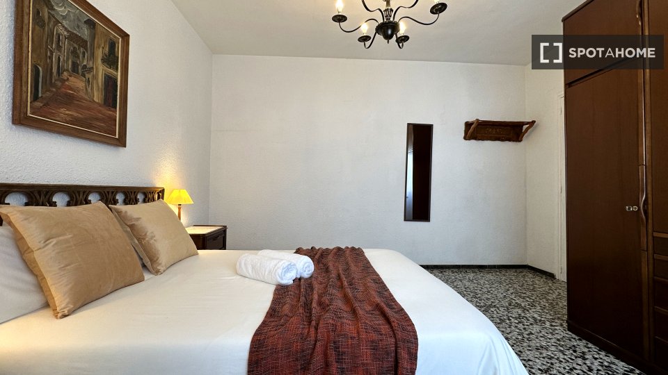 Double room Valencia, 5 beds — photo 12
