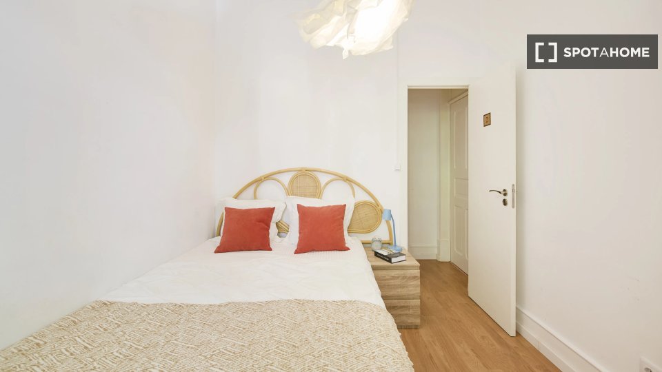 Double room Lisbon, 6 beds — photo 3