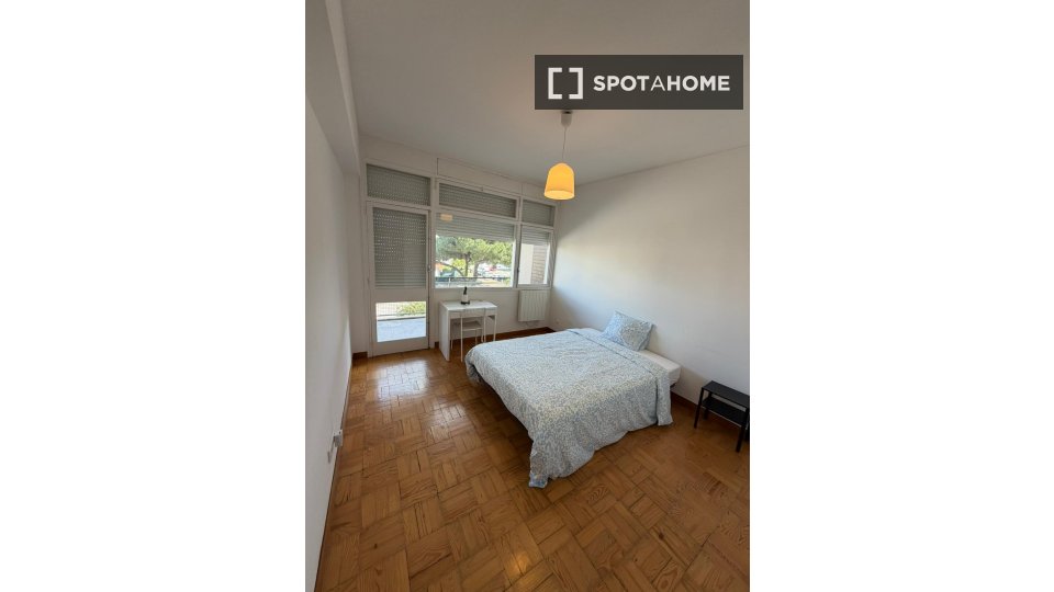 Double room Lisbon, 6 beds — photo 10
