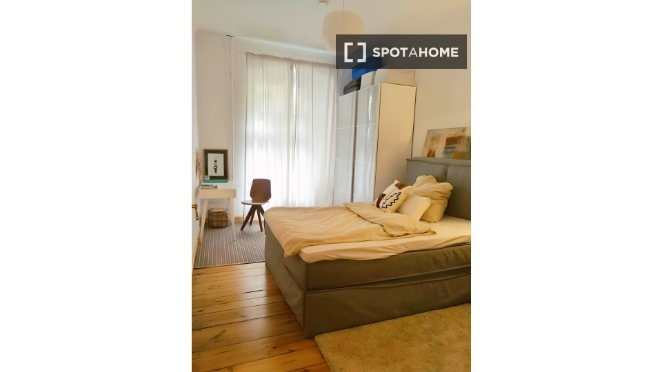 Apartment Berlin, 1 bed, 65m² — photo 2