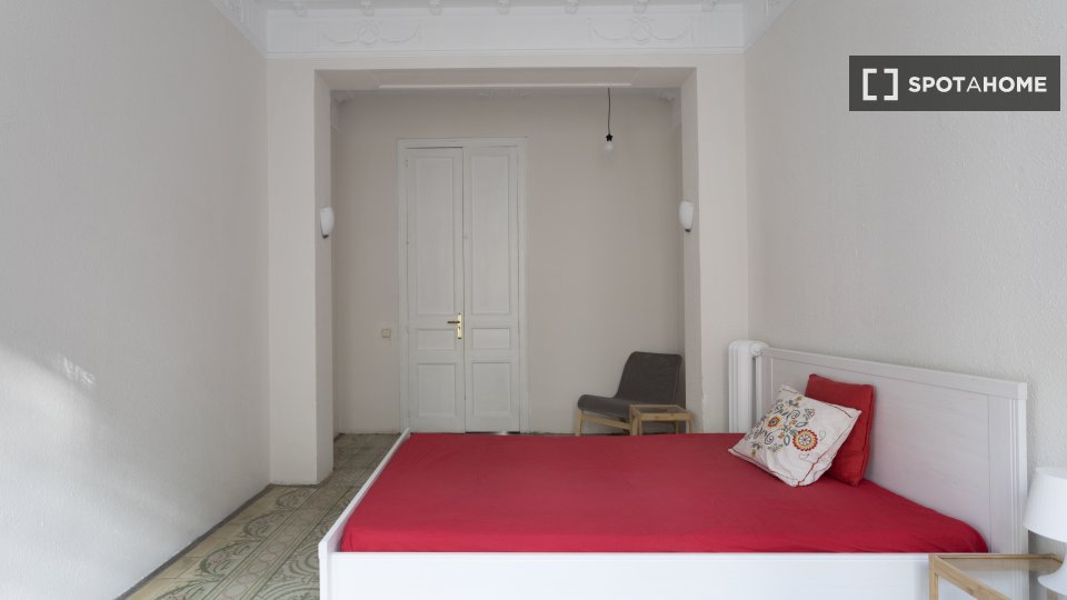 Double room Barcelona, 5 beds, 100m² — photo 11