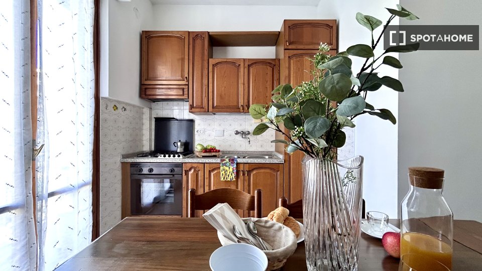 Double room Florence, 3 beds, 100m² — photo 8