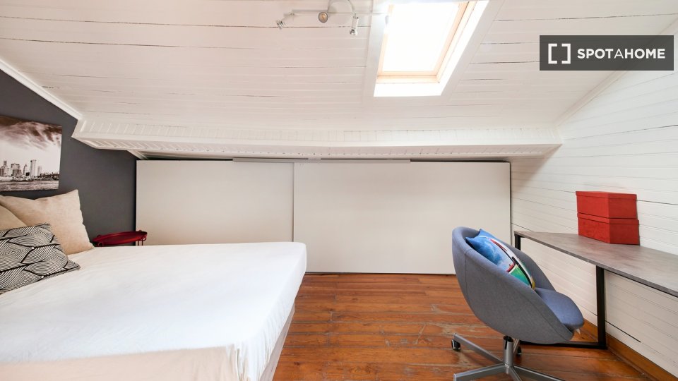 Double room Lisbon, 6 beds — photo 19