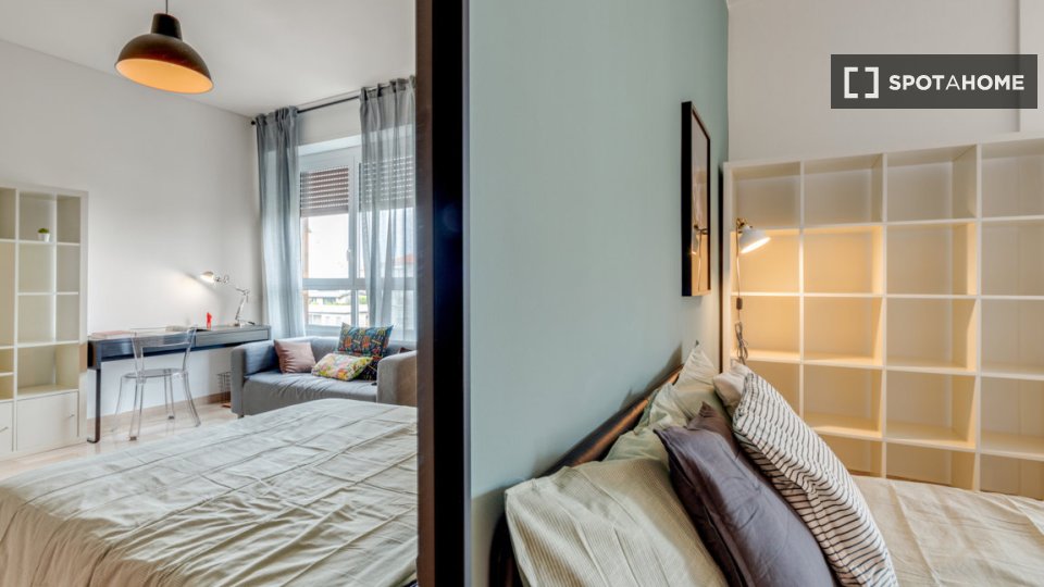 Double room Milan, 3 beds, 105m² — photo 2