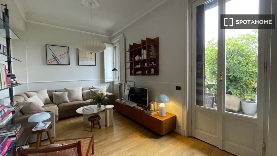 Apartment Milan, 1 bed, 95m² — photo 2