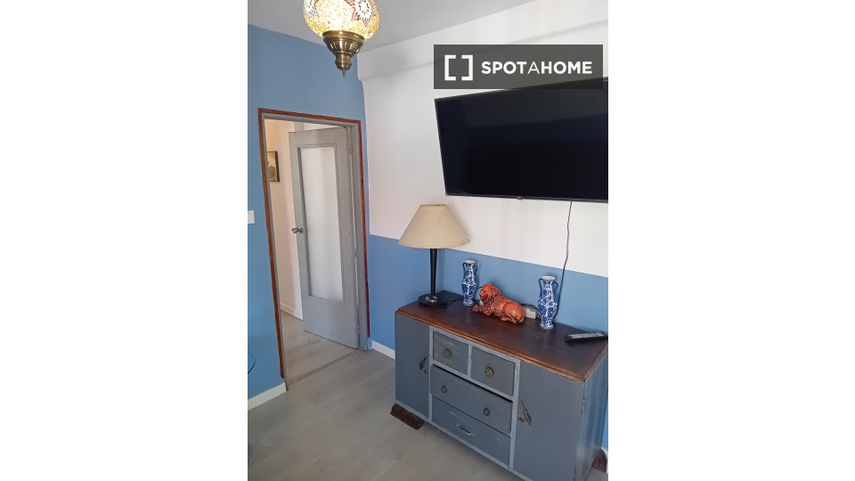 Double room Madrid, 3 beds, 75m² — photo 35