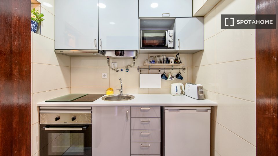 Apartment Lisbon, 1 bed — photo 1