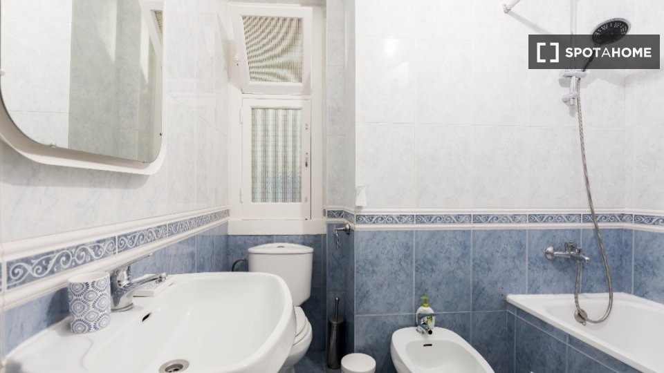 Apartment Lisbon, 2 beds — photo 3