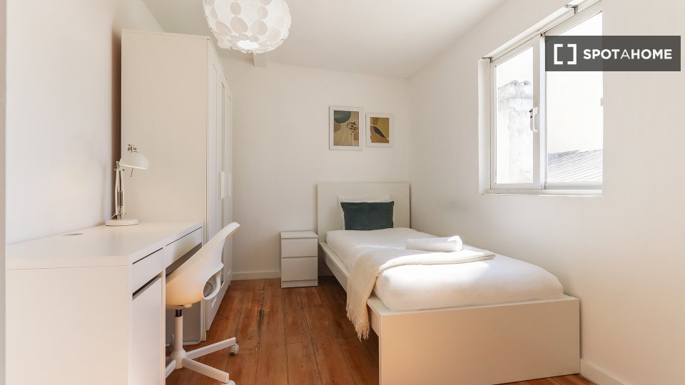 Double room Lisbon, 6 beds — photo 2