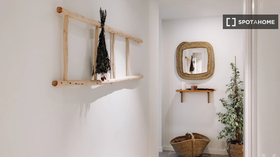 Apartment Barcelona, 2 beds, 67m² — photo 25