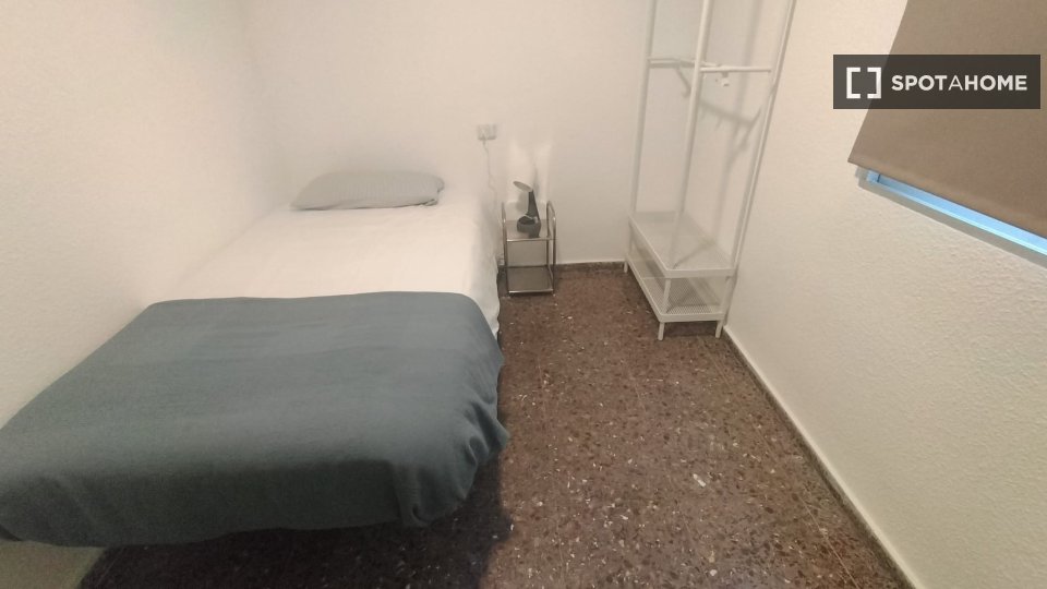 Double room Valencia, 4 beds, 120m² — photo 12