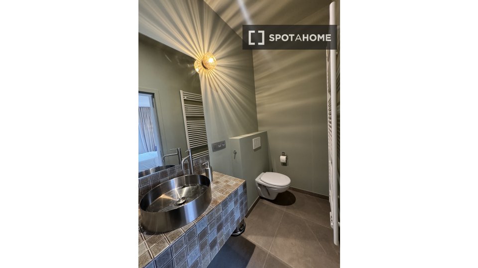 Double room Brussels, 3 beds, 95m² — photo 4