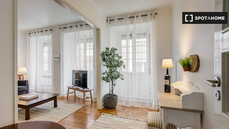 Apartment Lisbon, 2 beds — photo 13