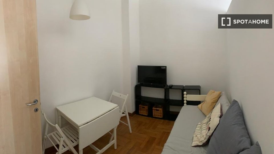 Apartment Milan, 2 beds — photo 11