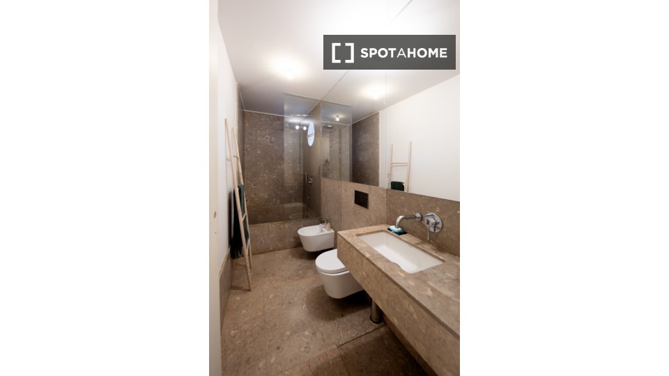 Apartment Lisbon, 2 beds, 110m² — photo 6