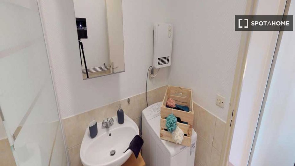 Double room Lille, 4 beds, 70m² — photo 2