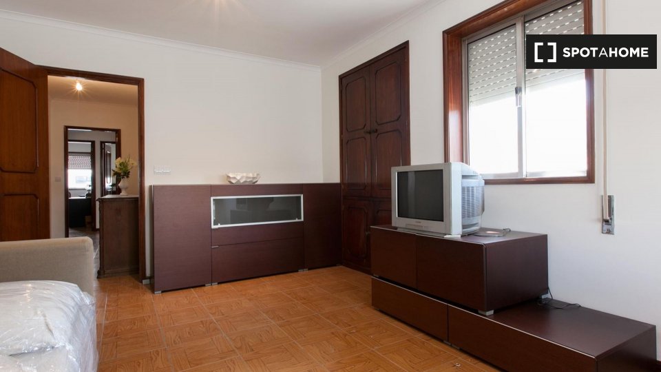 Double room Porto, 3 beds — photo 6