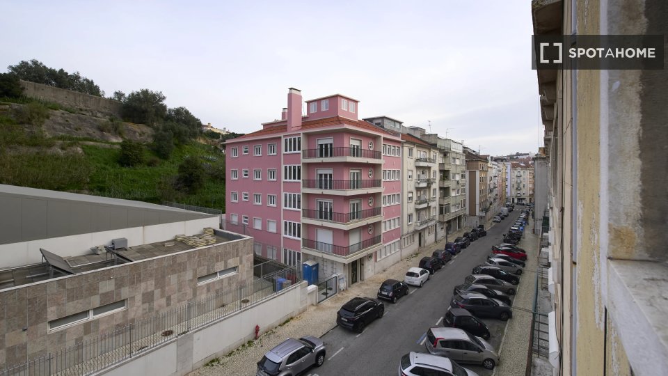 Double room Lisbon, 4 beds — photo 15