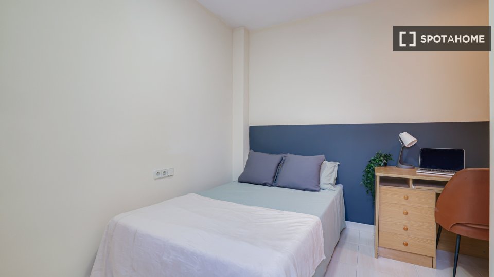 Double room Barcelona, 17 beds, 550m² — photo 8