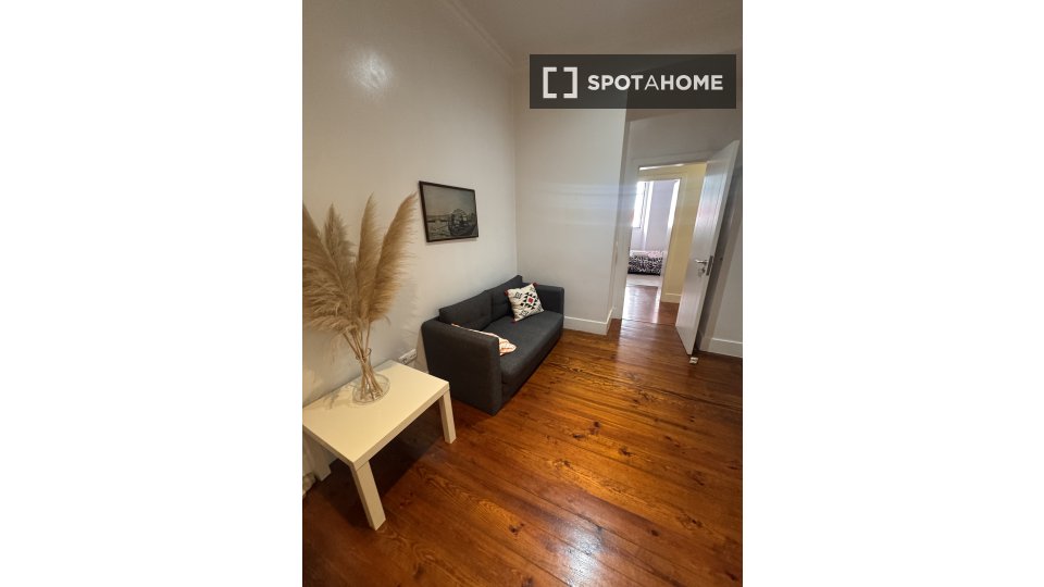Apartment mono Lisbon, 60m² — photo 1
