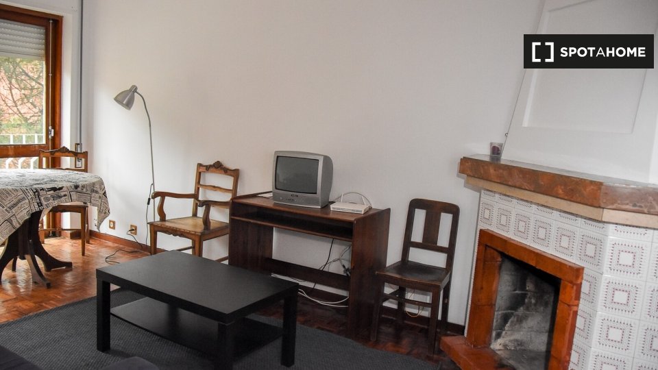 Double room Coimbra, 5 beds — photo 7