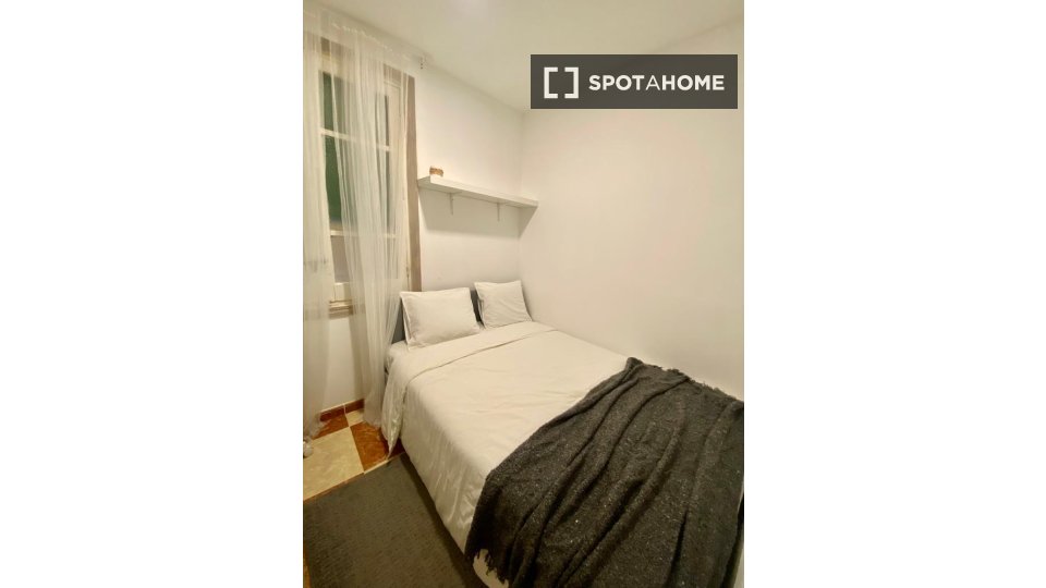 Double room Madrid, 4 beds — photo 6