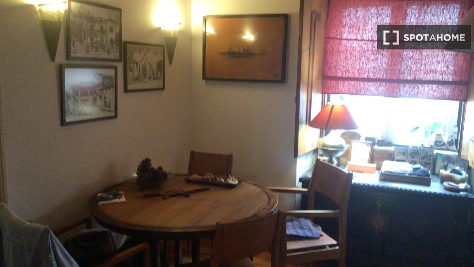 Double room Lisbon, 2 beds — photo 1