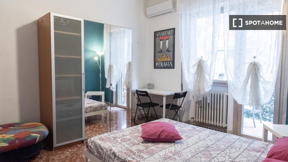 Double room Rome, 3 beds — photo 3