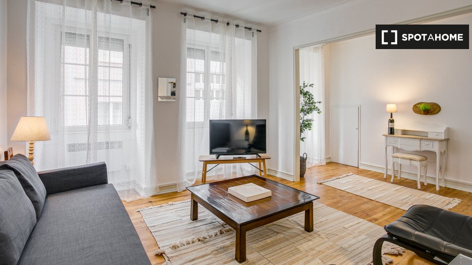 Apartment Lisbon, 2 beds — photo 14