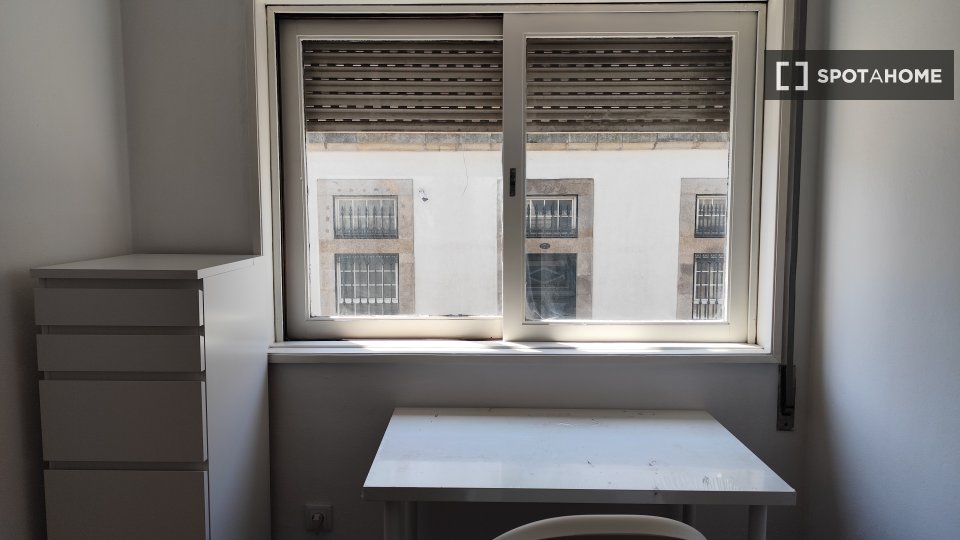 Double room Porto, 1 bed, 85m² — photo 5