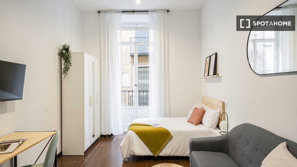 Double room Madrid, 6 beds — photo 20