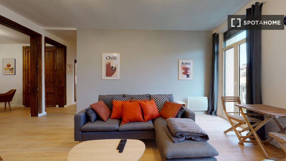 Double room Marseille, 18 beds — photo 7