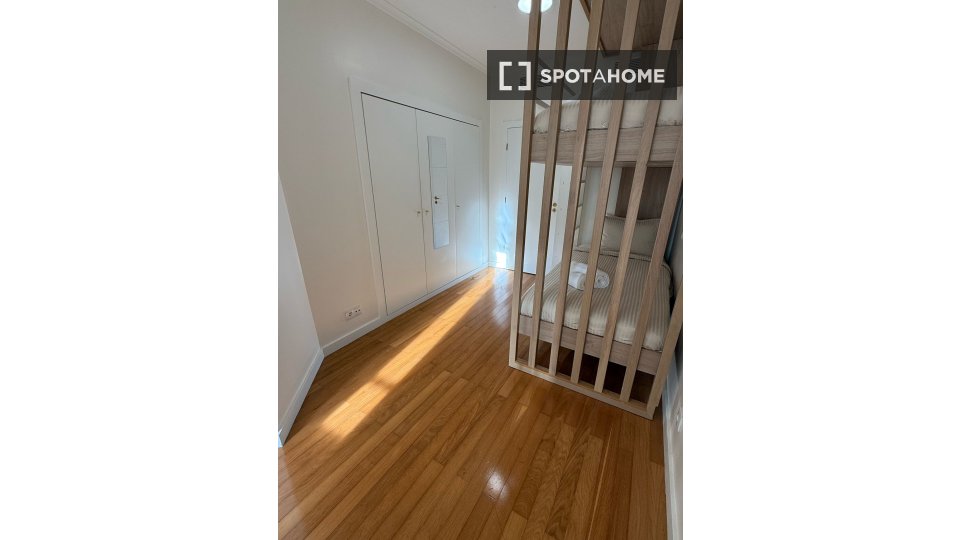 Apartment Lisbon, 3 beds — photo 19