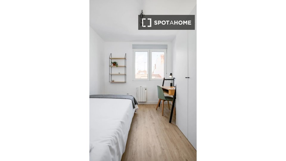 Double room Madrid, 11 beds — photo 35