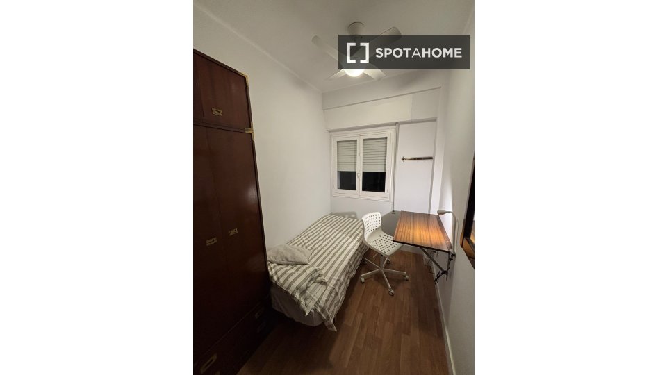 Double room Cartagena, 1 bed, 10m² — photo 1