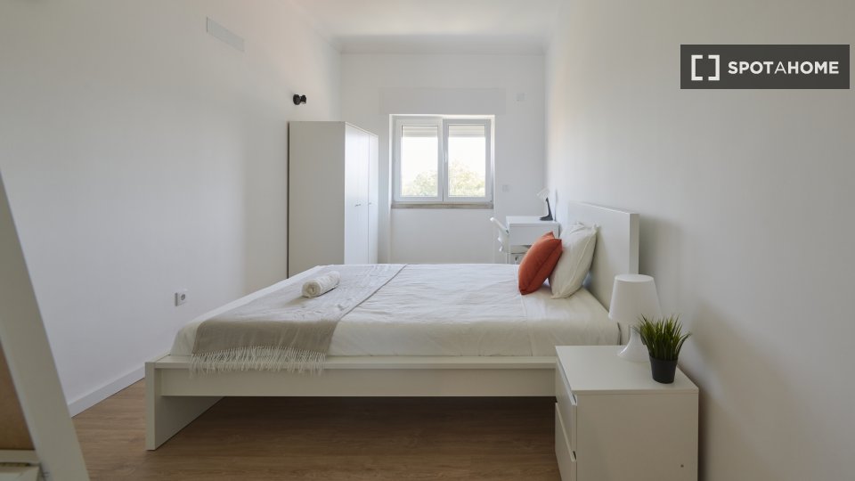 Double room Lisbon, 7 beds — photo 9