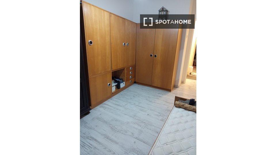 Double room Lisbon, 3 beds, 120m² — photo 13