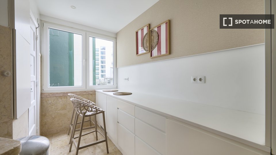 Double room Lisbon, 6 beds — photo 8