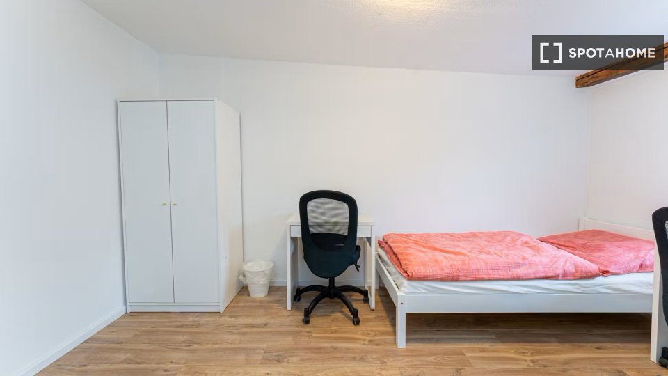 Double room Berlin, 10 beds, 120m² — photo 13