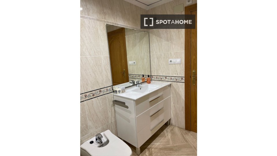 Apartment Alicante, 3 beds, 150m² — photo 13
