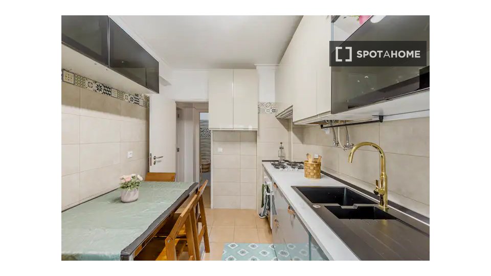Apartment Lisbon, 1 bed — photo 5
