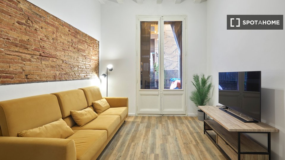 Apartment Barcelona, 2 beds, 80m² — photo 31
