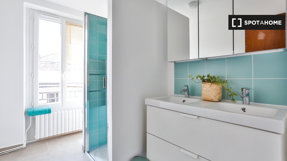 Double room Paris, 4 beds, 72m² — photo 6