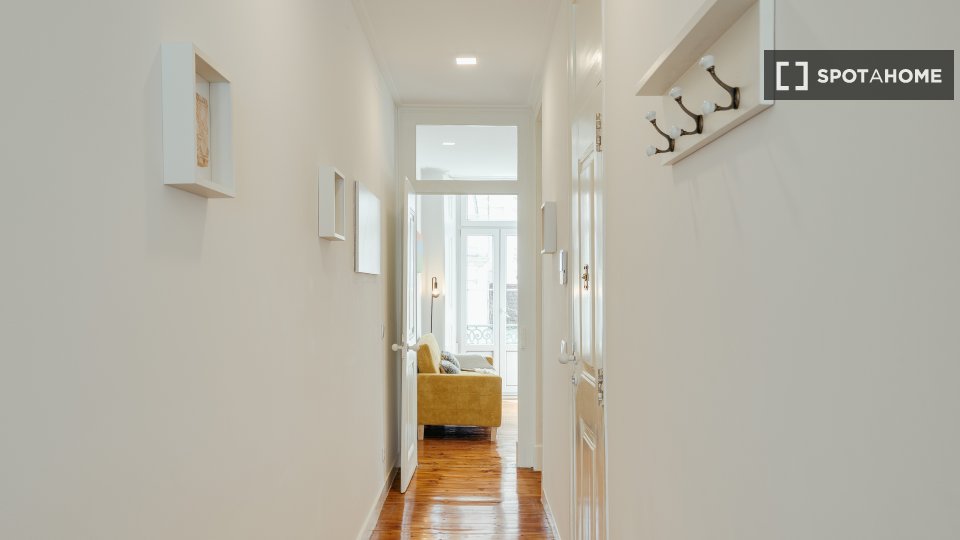 Apartment Lisbon, 1 bed, 65m² — photo 5