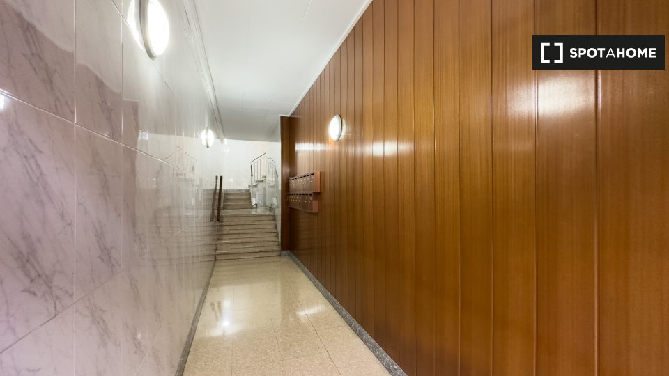 Apartment Barcelona, 1 bed, 60m² — photo 2
