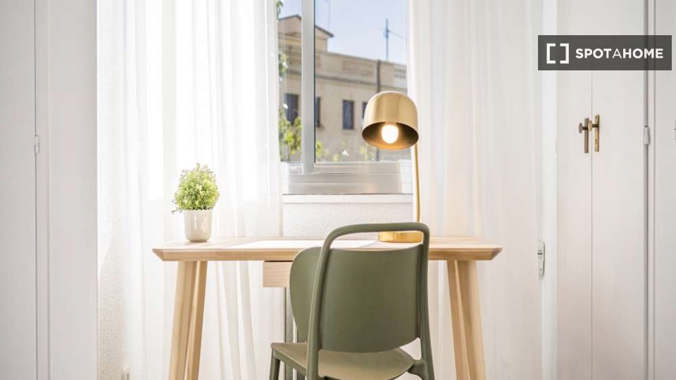 Double room Madrid, 16 beds — photo 14